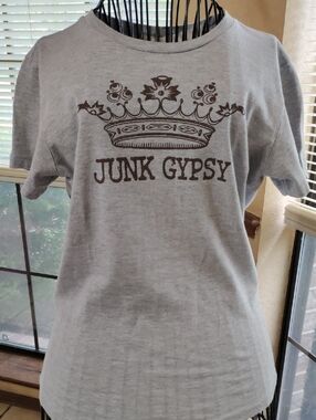 💥 5/$15💥 Junk Gypsy Women's Short Sleeve Tee in Light Gray